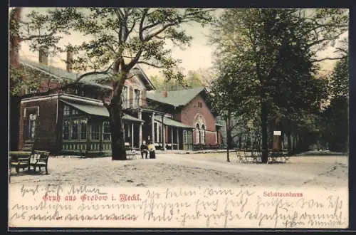AK Grabow i. Meckl., Gasthaus Schützenhof mit Stühlen im Freien