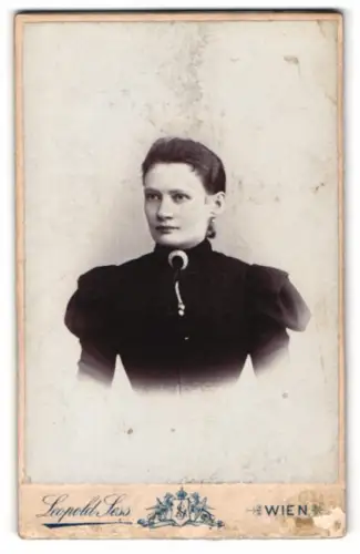 Fotografie Leopold Sess, Wien, Mariahilferstr. 117, Porträt einer Frau