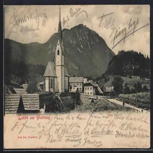 AK Kötschach-Mauthen, Laas am Gailberg, Strassenpartie mit Kirche