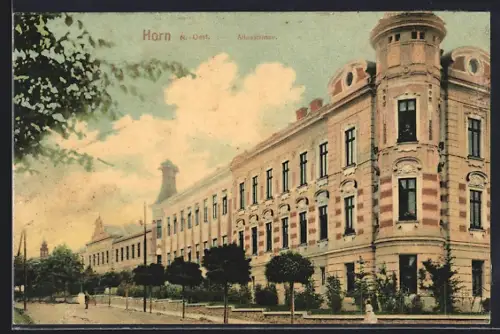 AK Horn /N.-Oest., Alleestrasse mit Bäumen