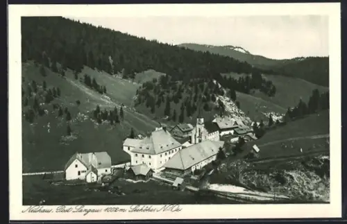 AK Langau /N.-Oe., Neuhaus mit Kirche