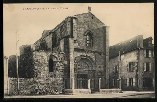 AK Charlieu /Loire, Porche du Prieuré