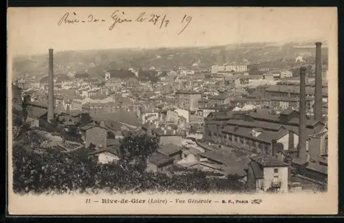 AK Rive-de-Gier /Loire, Vue générale du paysage urbain avec cheminées industrielles