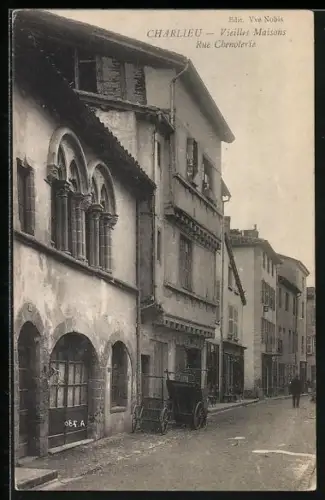 AK Charlieu, Vieilles Maisons Rue Chenôterie