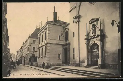 AK Roanne, Le Lycée de Garcons et la rue adjacente