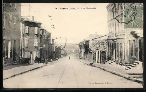 AK Lorette /Loire, Rue Nationale animée avec bâtiments et passants