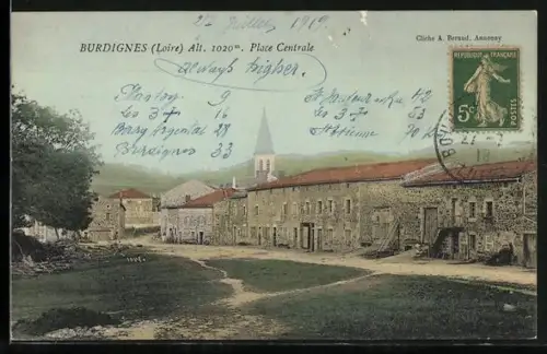 AK Burdignes /Loire, Place Centrale avec vue sur l`église et les bâtiments environnants