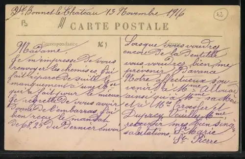 AK Saint-Bonnet-le-Château, Vue générale et train avec passagers saluant