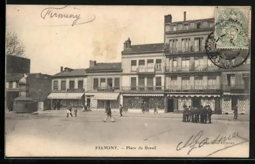 AK Firminy, Place du Breuil avec passants et bâtiments historiques