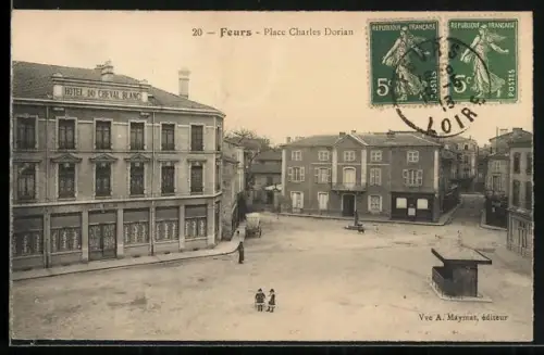 AK Feurs, Place Charles Dorian mit Hôtel du Cheval Blanc