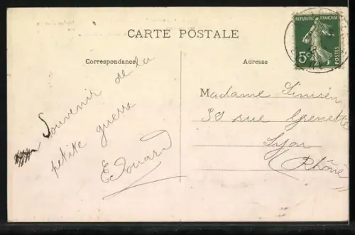 AK Cervière près Noiretable, Ancien château des Comtes du Forez du XIIe siècle