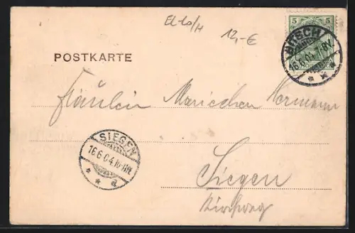 AK Bitsch, Vue du village avec bâtiments et collines environnantes