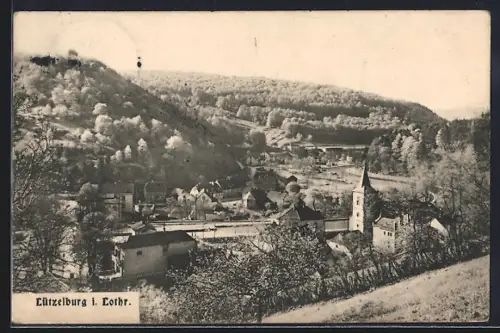 AK Lützelburg i. Lothr, Vue du village pittoresque et des collines boisées environnantes