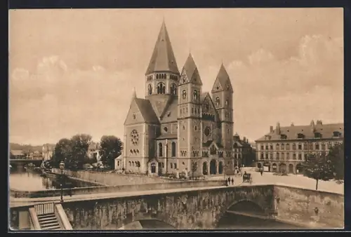 AK Metz, Le nouveau temple protestant et pont sur la rivière