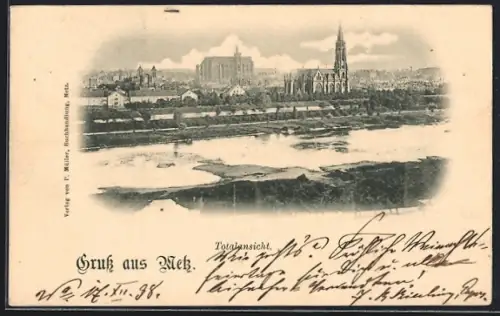AK Metz, Vue générale de la ville avec église et rivière au premier plan