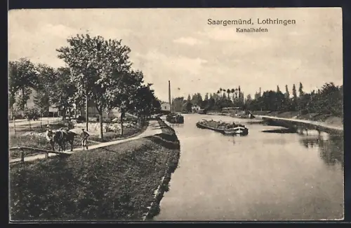 AK Sarreguemines, Port du canal avec péniche et paysage arboré