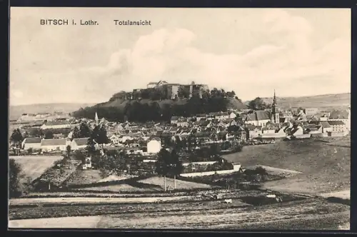 AK Bitsch i. Lothr., Vue générale de la ville et de la forteresse sur la colline
