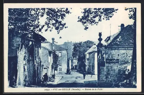 AK Vic-sur-Seille /Moselle, Entrée de la Ville