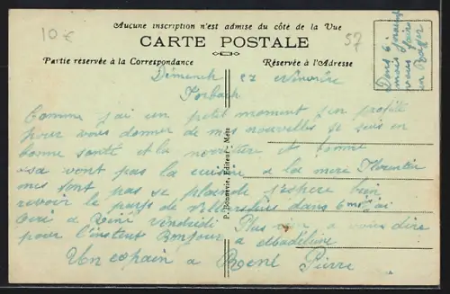 AK Forbach, Rue de Verdun animée avec passants et bâtiments historiques