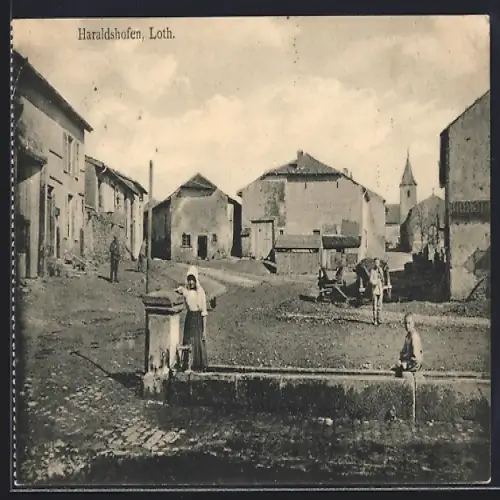AK Haraldshofen /Loth, Scène de village avec habitants près de la fontaine