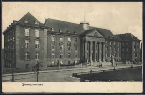 AK Sarreguemines, Vue de l`imposant bâtiment administratif