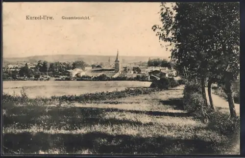 AK Kurzel-Urw., Vue d`ensemble du village et paysage environnant