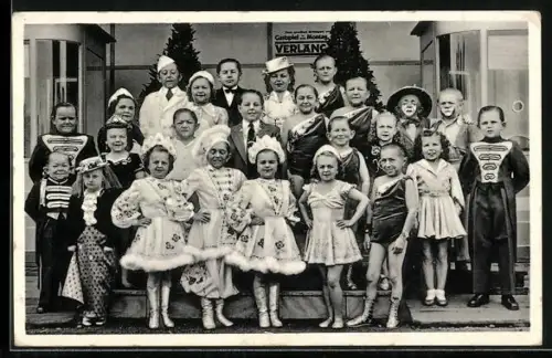 AK C. H. Schäfers Circus-Stadt Liliput, Gruppenaufnahme kleinwüchsiger Artisten, Liliputaner