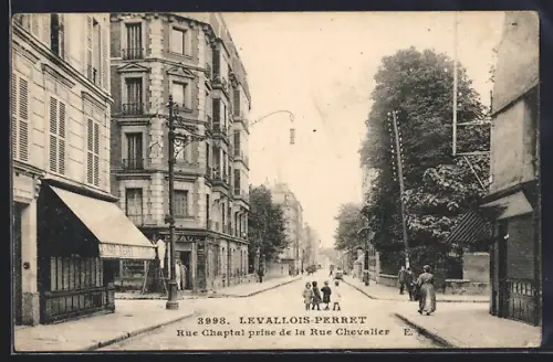 AK Levallois-Perret, Rue Chaptal prise de la Rue Chevalier