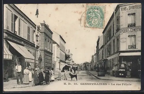 AK Gennevilliers, La rue Félicie avec passants et commerces animés
