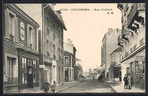 AK Colombes, Rue Colbert avec passants et commerces animés