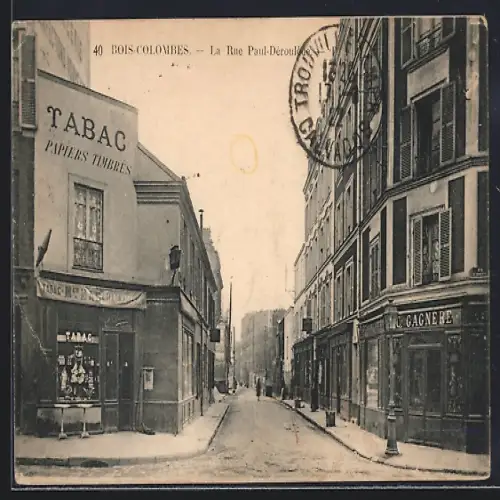 AK Bois-Colombes, La Rue Paul-Déroulède avec tabac et commerces