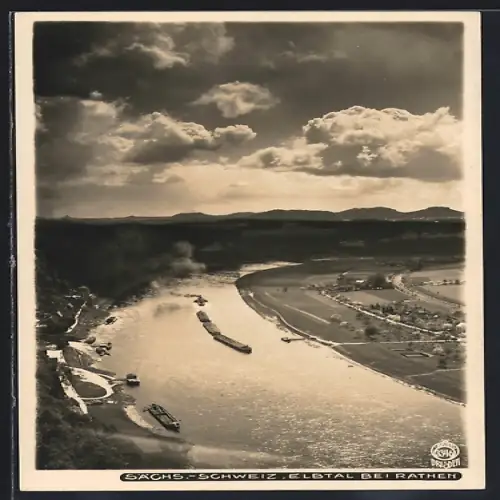 Foto-AK Walter Hahn, Dresden, Nr. 3346: Rathen /Elbe, Elbtal mit Schiffsverkehr
