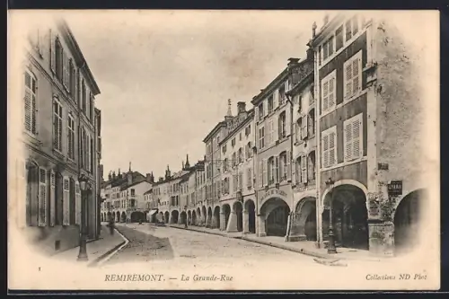 AK Remiremont, La Grande-Rue avec ses arcades élégantes