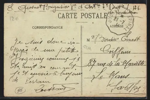 AK Lerrain, Rue du Grand Pont avec habitants et maisons anciennes