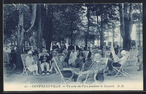 AK Contrexéville, Un coin du Parc pendant le Concert
