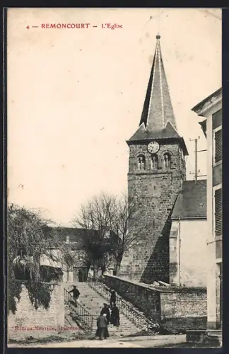 AK Remoncourt, L`Église et l`escalier avec passants