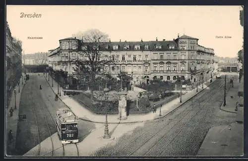 AK Dresden, Maxstrasse Ecke Ostra-Allee, Strassenbahn und Litfasssäule
