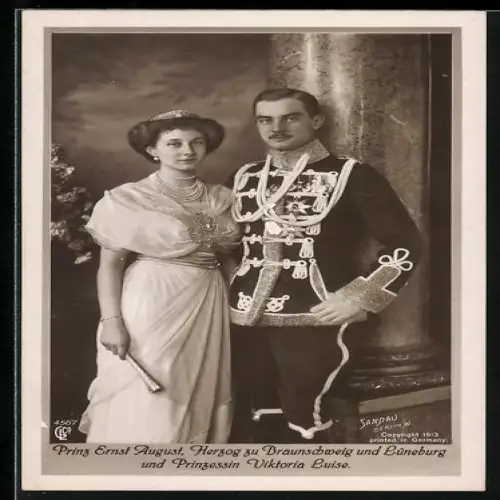 AK Ernst August Herzog von Braunschweig und Lüneburg in Uniform mit Prinzessin Victoria Luise