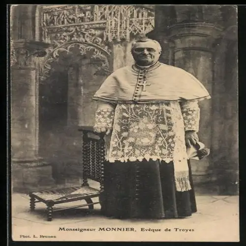 AK Monseigneur Monnier, Evêque de Troyes