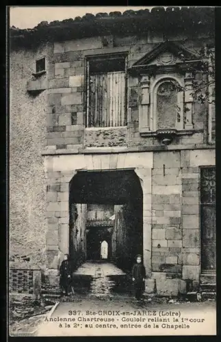 AK Ste-Croix-en-Jarez /Loire, Ancienne Chartreuse, Couloir reliant la 1re cour à la 2e entrée de la Chapelle