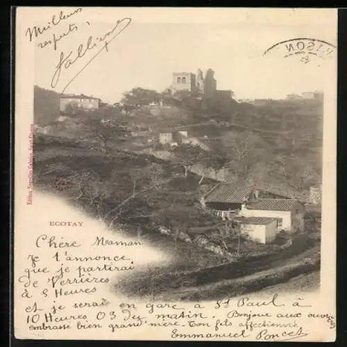 AK Ecotay, Vue du village avec l`église sur la colline
