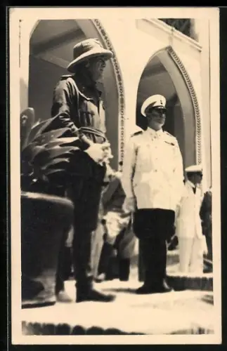 Foto-AK Italienischer und Deutscher Offizier in Sommeruniform