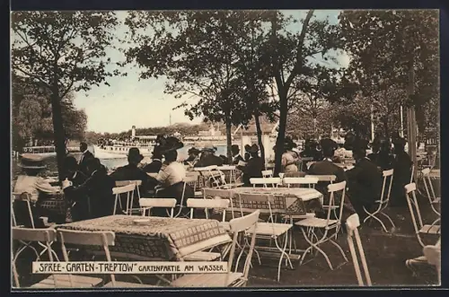 AK Berlin-Treptow, Gasthaus Spreegarten, Gartenpartie am Wasser