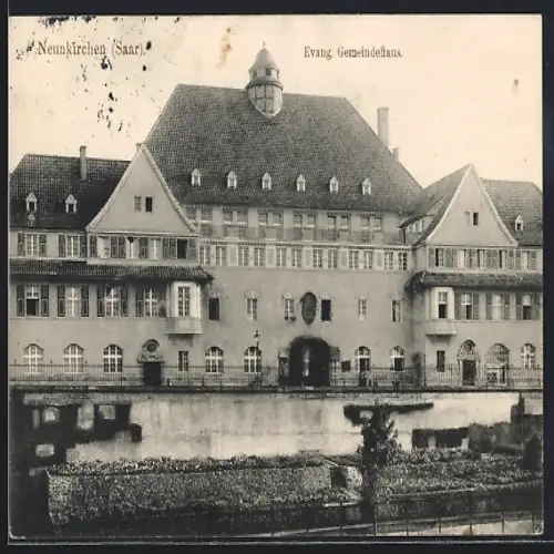 AK Neunkirchen / Saar, Blick zum Evang. Gemeindehaus