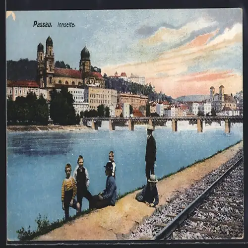 AK Passau, Partie auf der Innseite mit Jungen