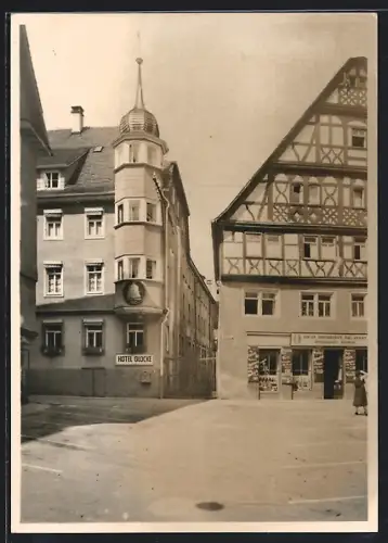 AK Künzelsau, Hotel Glocke und Geschäft der Konsum-Genossenschaft Hall