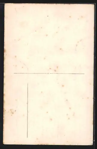 Foto-AK Uffz. in Feldgrau Uniform mit 2-teiliger Feldpange und Verwundetenabzeichen 1918 in Schwarz