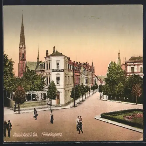 AK Hainichen i. Sa., Wilhelmplatz mit Bahnhof-Hotel und Kirche