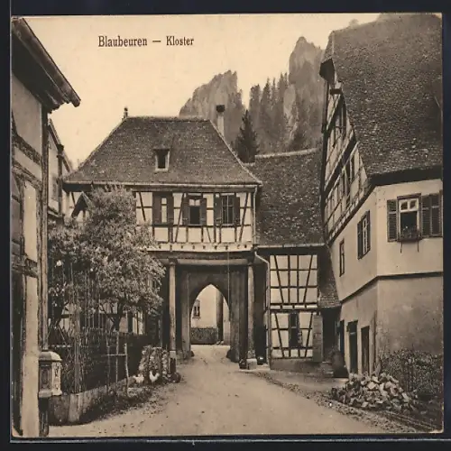 AK Blaubeuren, am Portal zum Kloster