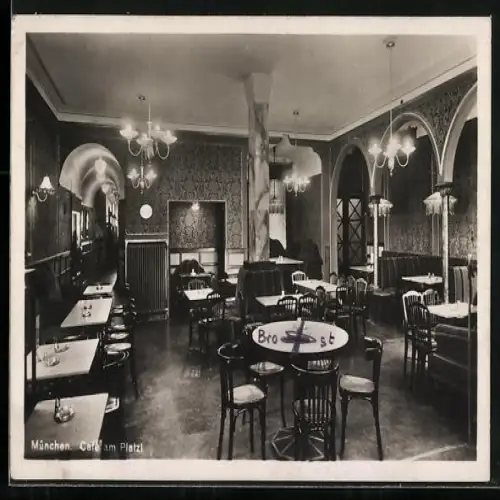 AK München, Café am Platzl, Innenansicht